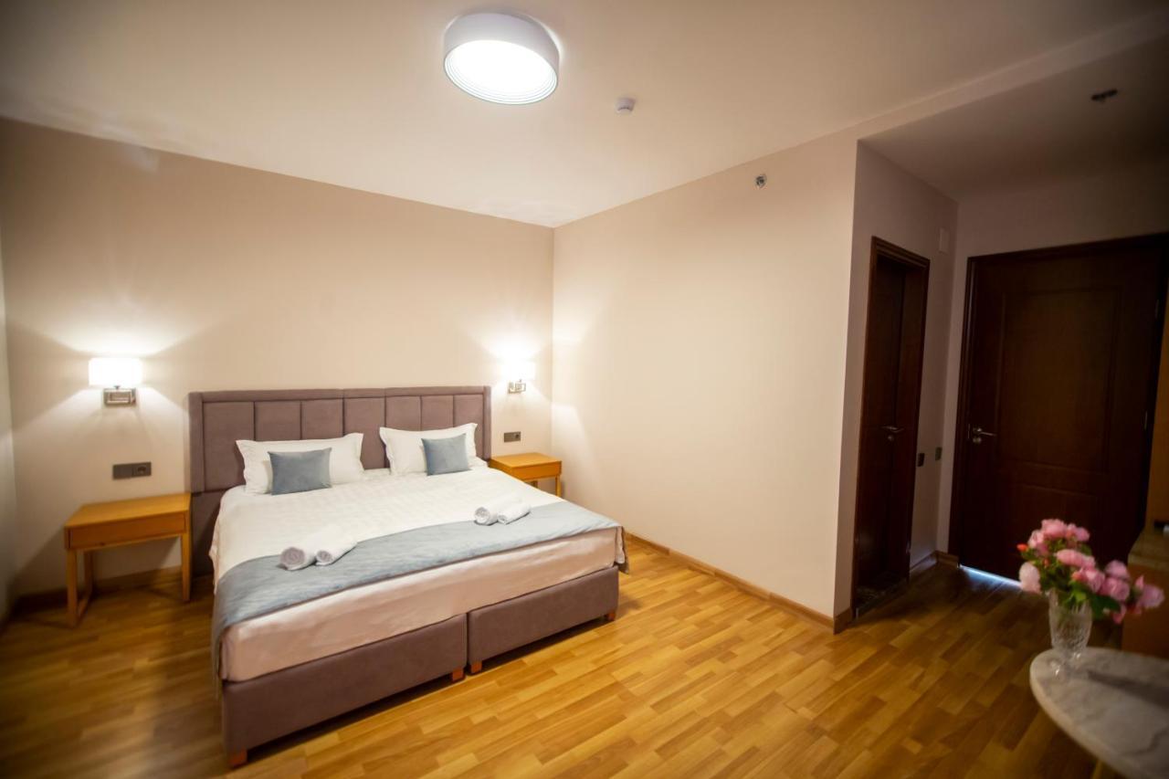 Chveni Ezo Boutique Hotel Kobuleti ภายนอก รูปภาพ